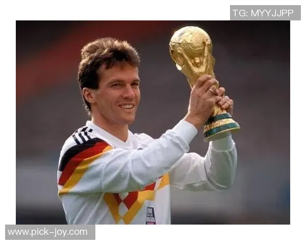 终极足球巨星崛起揭示顶级球员背后的传奇故事与荣耀时刻